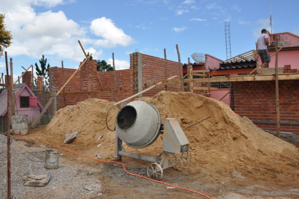 Construção e varejo brilham em dia de recuperação na Bovespa.