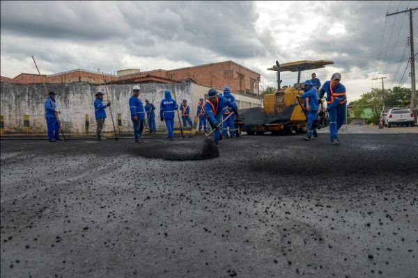 Frente de obras movimentam a economia local e estimular a criaÃ§Ã£o de empregos diretos e indiretos na cidade